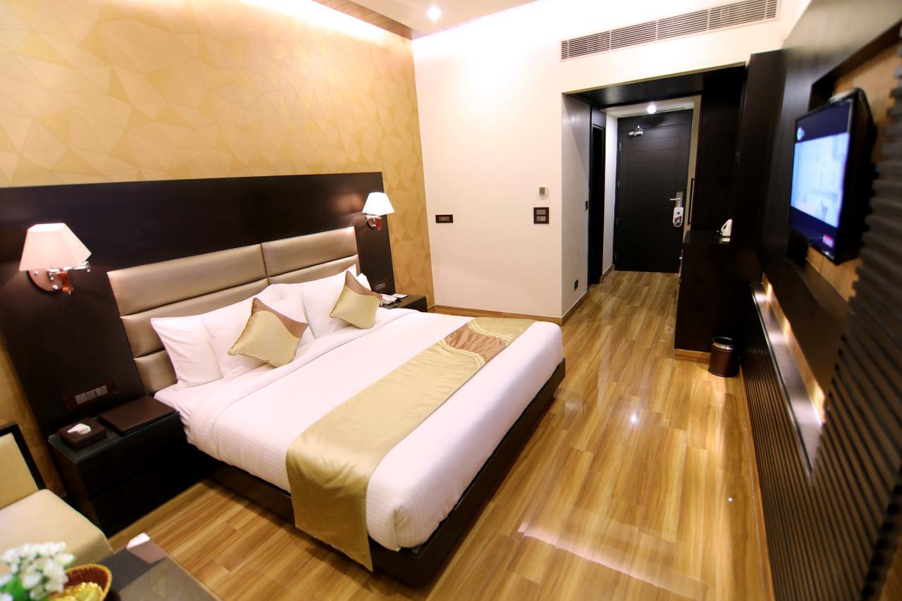 הרידוואר Hotel Grand Orchid מראה חיצוני תמונה
