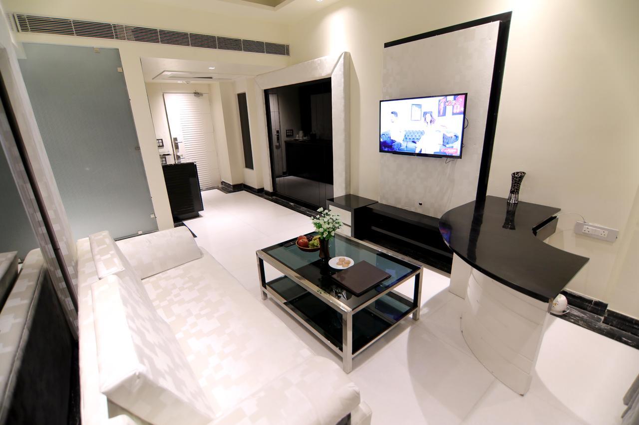 הרידוואר Hotel Grand Orchid מראה חיצוני תמונה