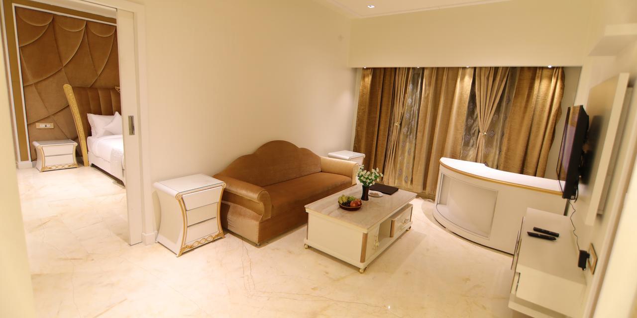 הרידוואר Hotel Grand Orchid מראה חיצוני תמונה