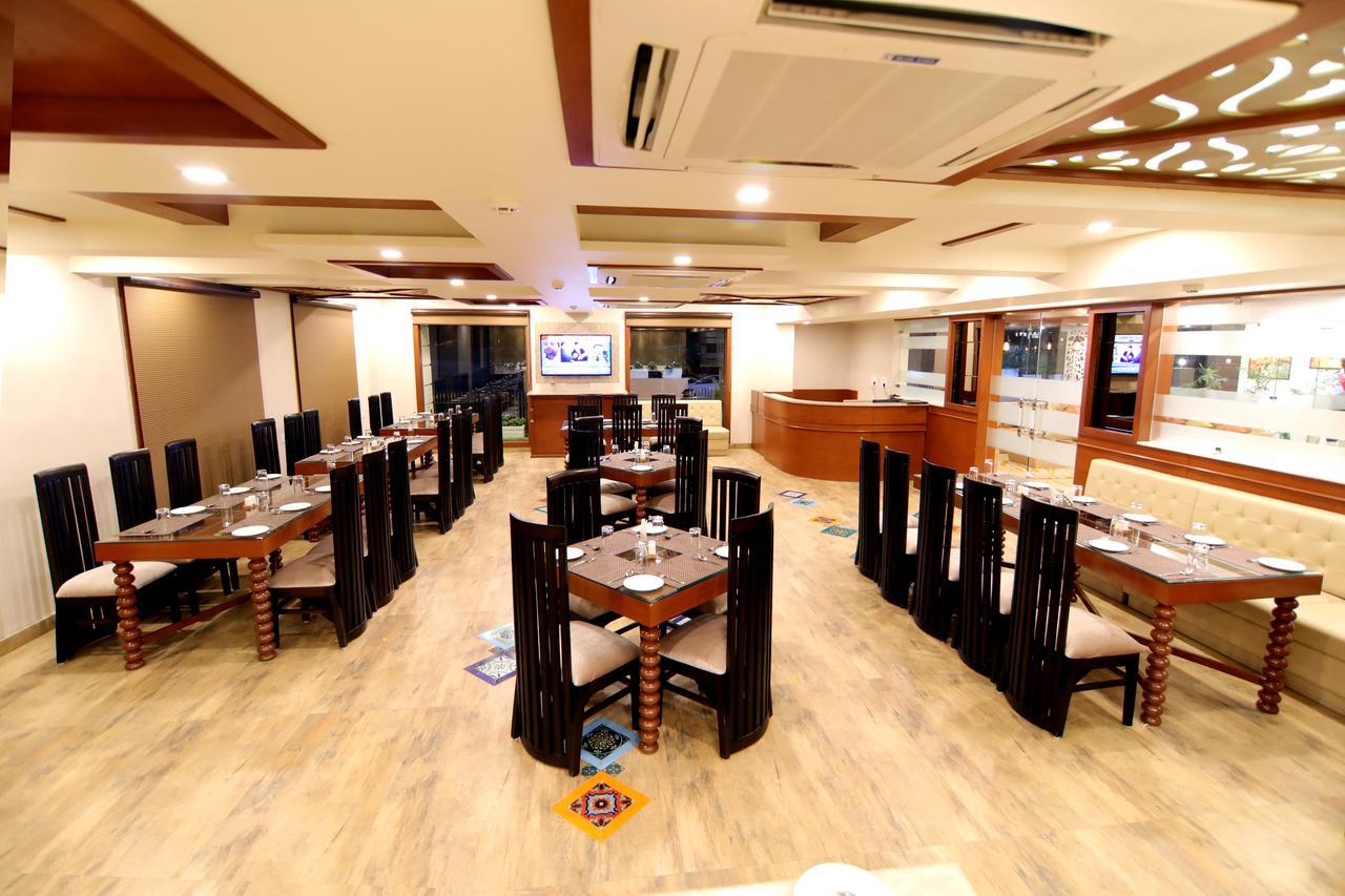 הרידוואר Hotel Grand Orchid מראה חיצוני תמונה