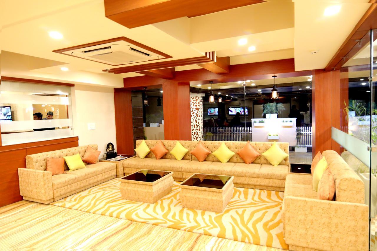 הרידוואר Hotel Grand Orchid מראה חיצוני תמונה